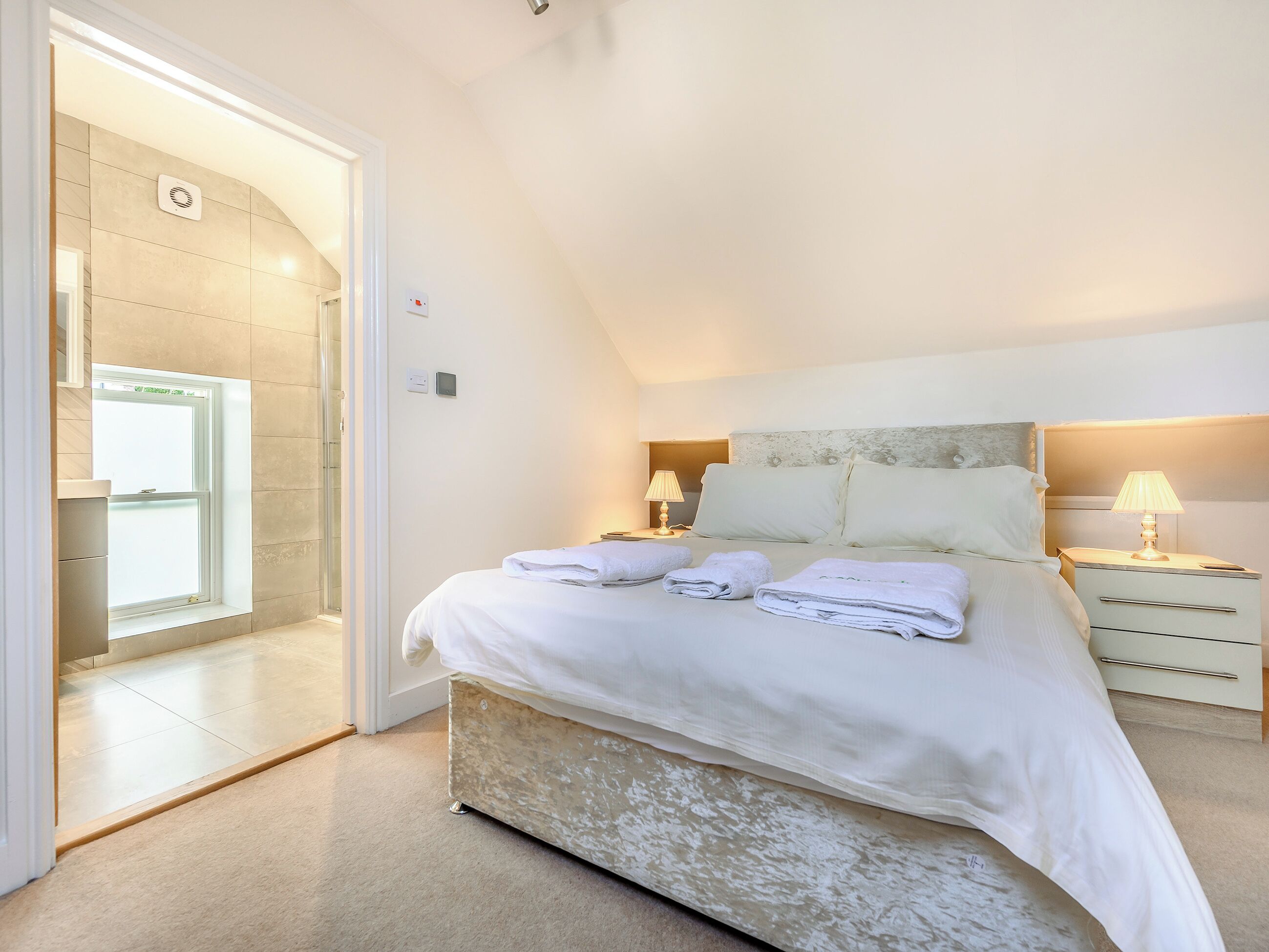 5 bedrooms, free WiFi