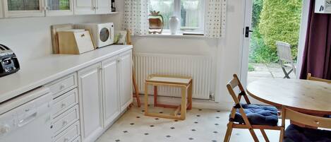 Dishwasher, high chair