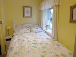 3 bedrooms, free WiFi, bed sheets