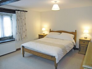 4 quartos, Wi-Fi de cortesia, roupa de cama