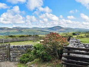 Property grounds - 3 bedroom accommodation in Llanfair, near Harlech (Llanfair, near Harlech)