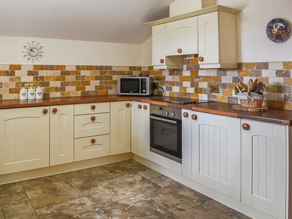 Dishwasher, high chair