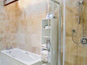 Towels - 2 bedroom accommodation in Aldwark, near Alne (Aldwark, near Alne)