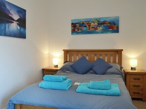 3 bedrooms, free WiFi, bed sheets