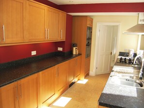 Geschirrspüler, Hochstuhl