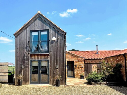 Redroofs Barn - 28184