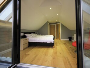 4 habitaciones, wifi gratis y ropa de cama
