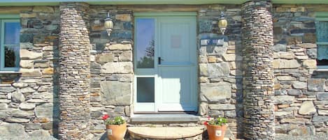 تفاصيل الفندق من الخارج