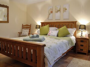 4 bedrooms, free WiFi, bed sheets - Ty Hir Bwlch Gwyn Farm Equestrian Centre (Arthog, near Fairbourne)