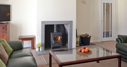 4 Schlafzimmer Unterkunft in Carrbridge