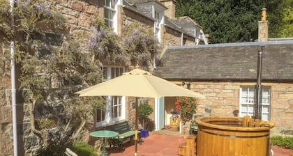 4 Schlafzimmer Unterkunft in Insch near Inverurie