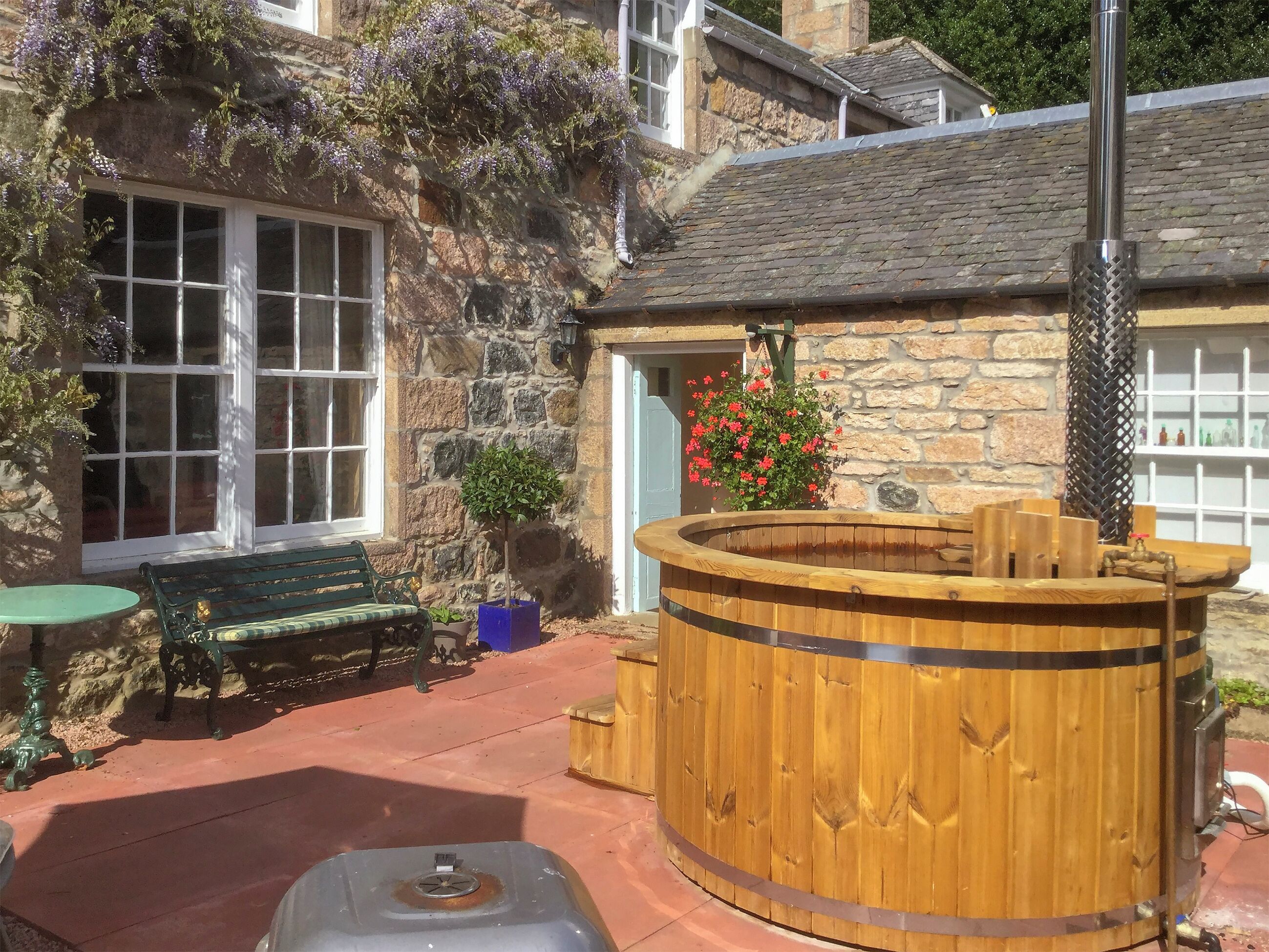 Bain à remous extérieur