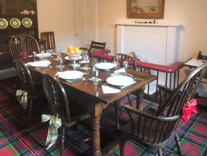 Dining - 4 bedroom accommodation in Insch near Inverurie (Insch near Inverurie)