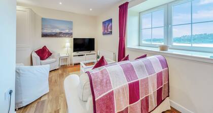 2 bedroom accommodation in Stirling