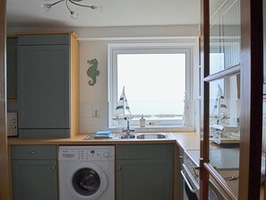 Dishwasher, high chair