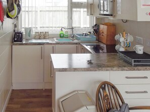 Cookware/dishes/utensils
