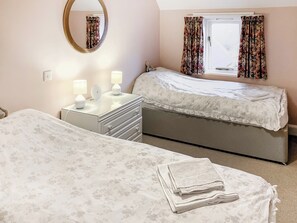 2 bedrooms, WiFi, bed sheets
