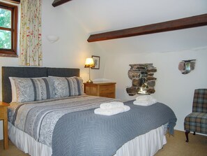 4 bedrooms, free WiFi, bed sheets - 4 bedroom accommodation in Mungrisdale, near Threlkeld (Mungrisdale, near Threlkeld)