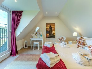 1 quarto, Wi-Fi de cortesia, roupa de cama