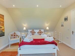 1 bedroom, free WiFi, bed sheets - Kestrel Cottage - 27937 (Stirling)