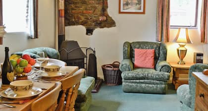 2 bedroom accommodation in Polson, nr. Launceston
