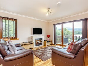 Living area - 1 bedroom accommodation in Achaphubuil near Fort William (Achaphubuil near Fort William)