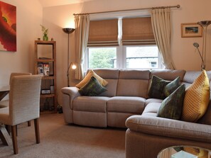 Living area - 2 bedroom accommodation in Keswick (Keswick)