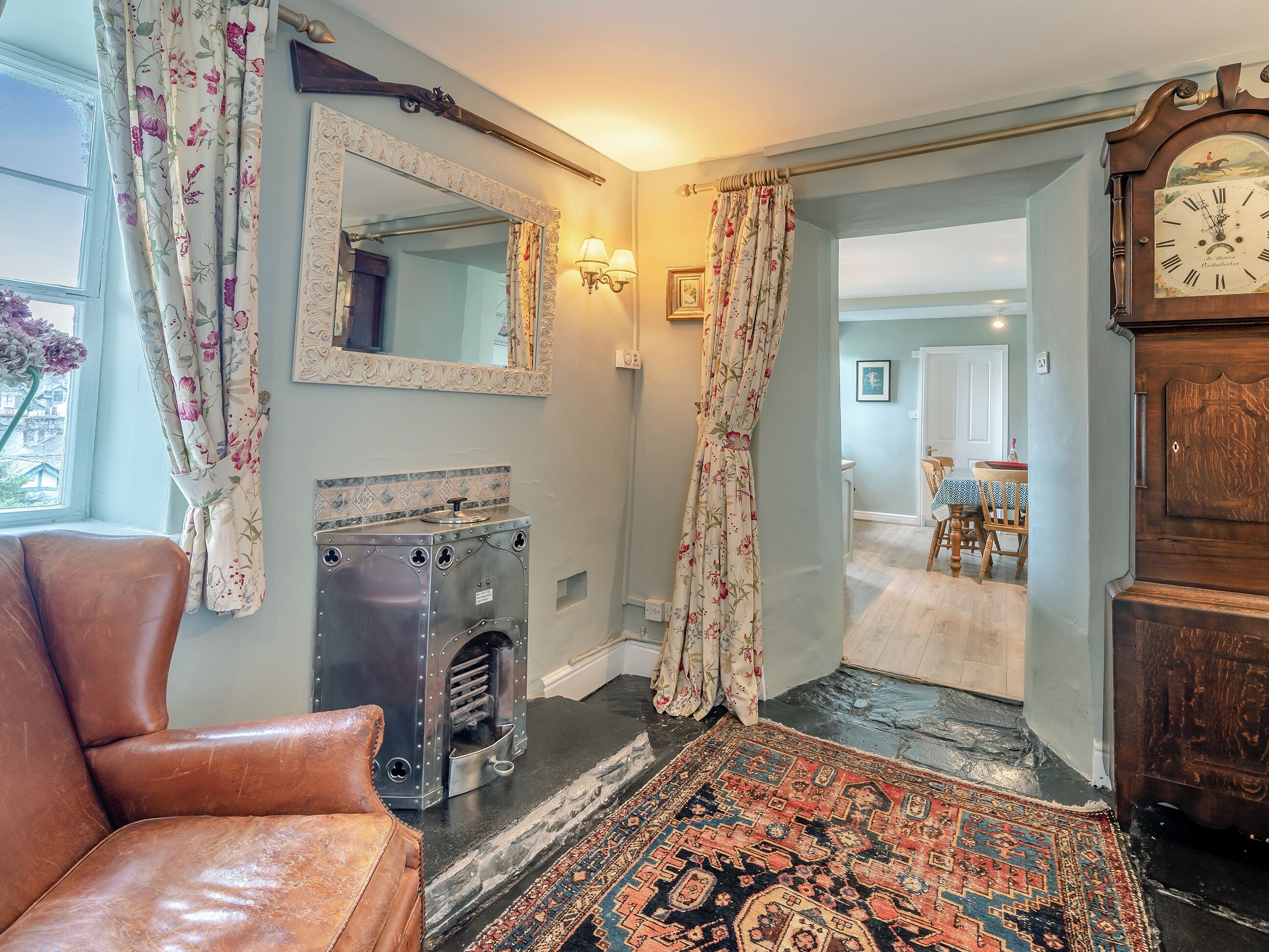 3 Bedroom Accommodation In Bowness-on-windermere - Windermere