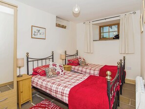 3 bedrooms, free WiFi, bed sheets - Bramble Cottage - 27978 (Whalley)