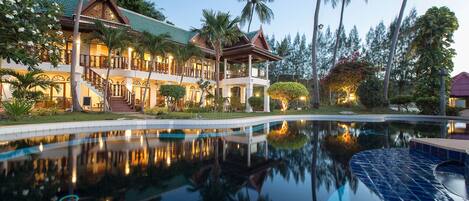 プライベートプール