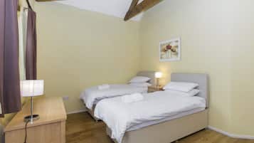 2 bedrooms, free WiFi, bed sheets