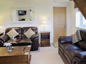Living area - Cherry Blossom Cottage (Kettlesing near Harrogate)