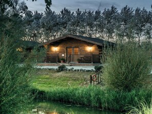 Exterior - Lake View Lodges - 25073 (Old Leake, near Boston)