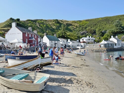 3 bedroom accommodation in Nefyn, near Pwllheli