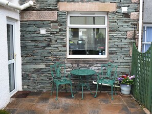 Outdoor dining - 3 bedroom accommodation in Keswick (Keswick)