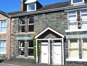 Exterior - 3 bedroom accommodation in Keswick (Keswick)