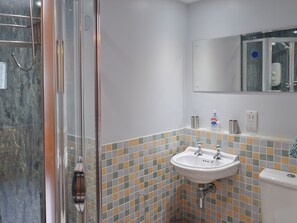 Towels - 3 bedroom accommodation in Keswick (Keswick)