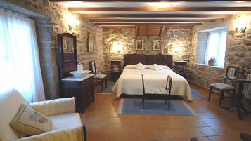 Rideaux occultants, Wi-Fi gratuit, draps fournis