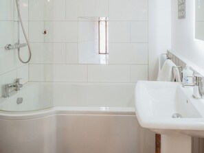 Towels - 4 bedroom accommodation in Sneatonthorpe, near Whitby (Sneatonthorpe, near Whitby)