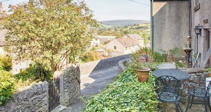 2 bedroom accommodation in Bradwell
