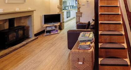 2 bedroom accommodation in Bradwell