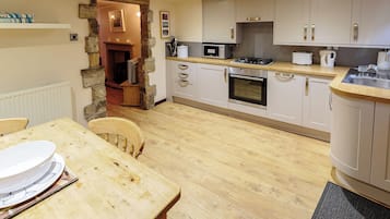 Astianpesukone, syöttötuoli