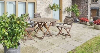 2 bedroom accommodation in Westbury Sub Mendip, near Wells