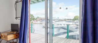 4 bedroom accommodation in Wroxham