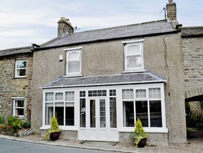 Exterior - 3 bedroom accommodation in West Burton, near Leyburn (West Burton, near Leyburn)