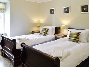 3 bedrooms, free WiFi, bed sheets