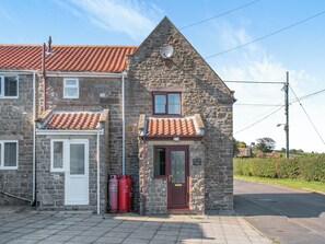 Exterior - 2 bedroom accommodation in Ugthorpe, near Whitby (Ugthorpe, near Whitby)