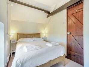 2 bedrooms, free WiFi, bed sheets - 2 bedroom accommodation in Ugthorpe, near Whitby (Ugthorpe, near Whitby)