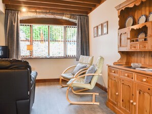 Living area - Llofft Yr Yd - 16984 (Caernarfon)