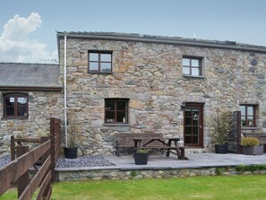 Outdoor dining - Llofft Yr Yd - 16984 (Caernarfon)
